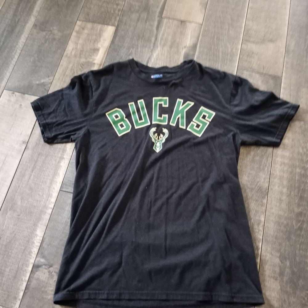 Mens medium t shirt